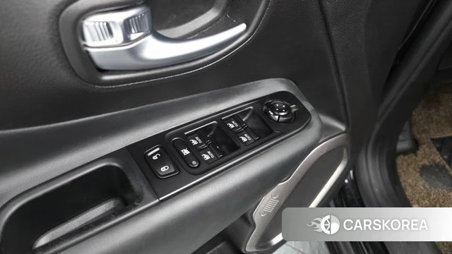 Jeep Renegade id 4572920 из Кореи 20