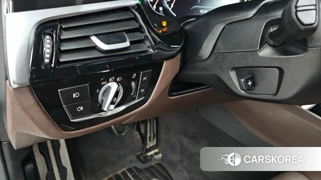 BMW 5 Series (G30) id 4722655 из Кореи 20
