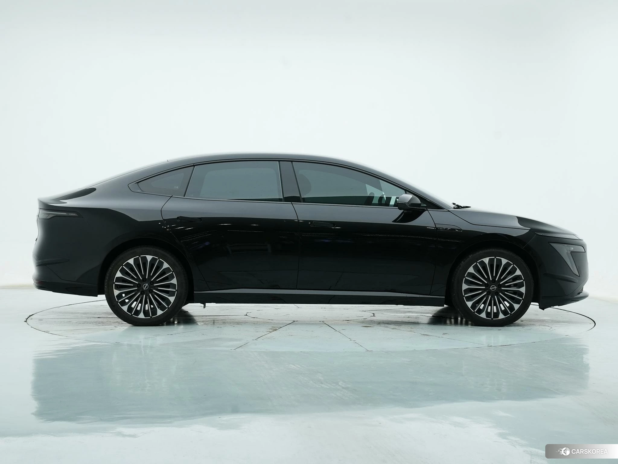 Nissan N7 2025 Черный из Китая, фото 6