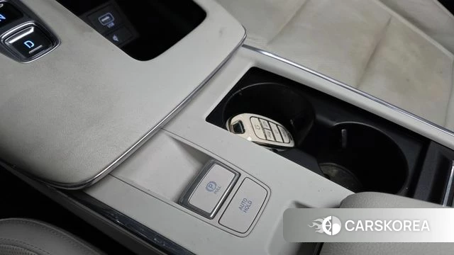 Hyundai The New Grandeur IG Hybrid id 4343595 из Кореи 20
