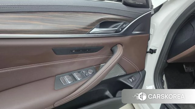 BMW 5 Series (G30) id 4855538 из Кореи 20