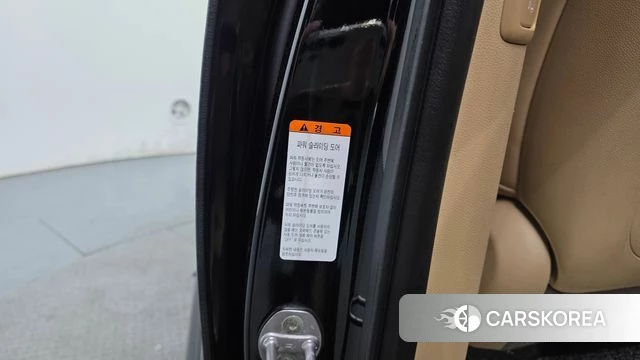 Kia The New Carnival id 4294964 из Кореи 20