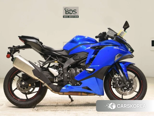 Проданный Kawasaki ZX-4R SE 2023 из Японии, фото 2