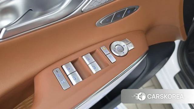Genesis GV70 id 4700933 из Кореи 20