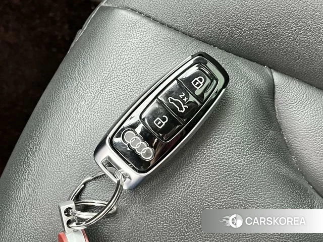 Audi Q7 id 4253332 из Китая 20