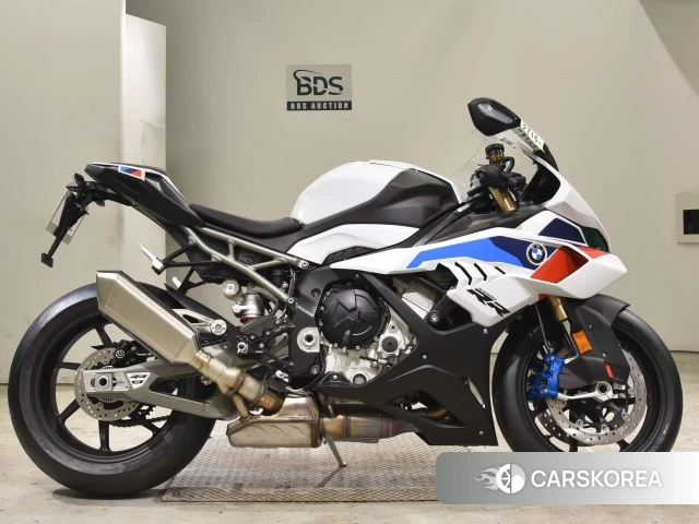 BMW S1000RR 2026 из Японии