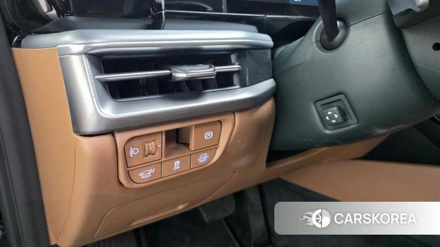 Hyundai Grandeur Hybrid (GN7) id 4315900 из Кореи 20