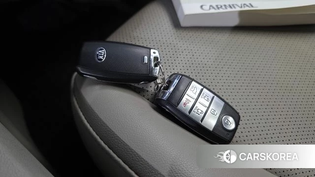 Kia The New Carnival id 4525606 из Кореи 20