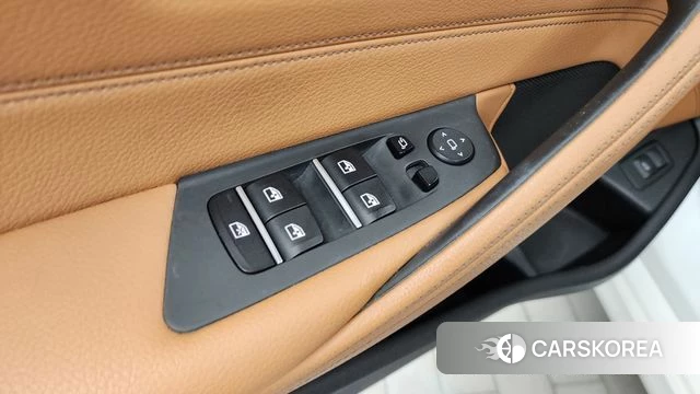 BMW 5 Series (G30) id 4471560 из Кореи 20