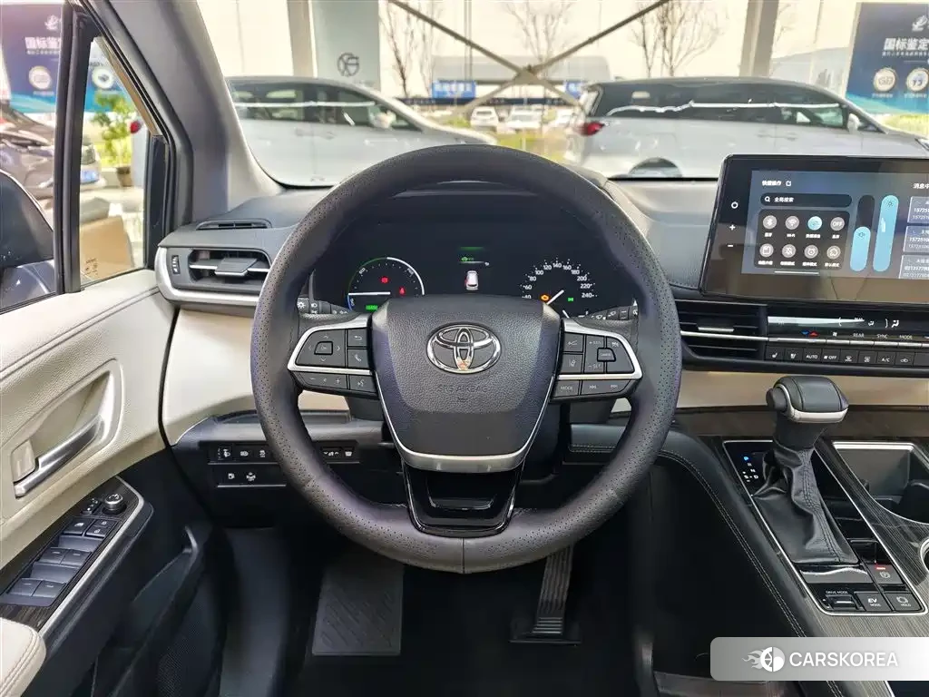 Toyota Sienna id 4546375 из Китая 20