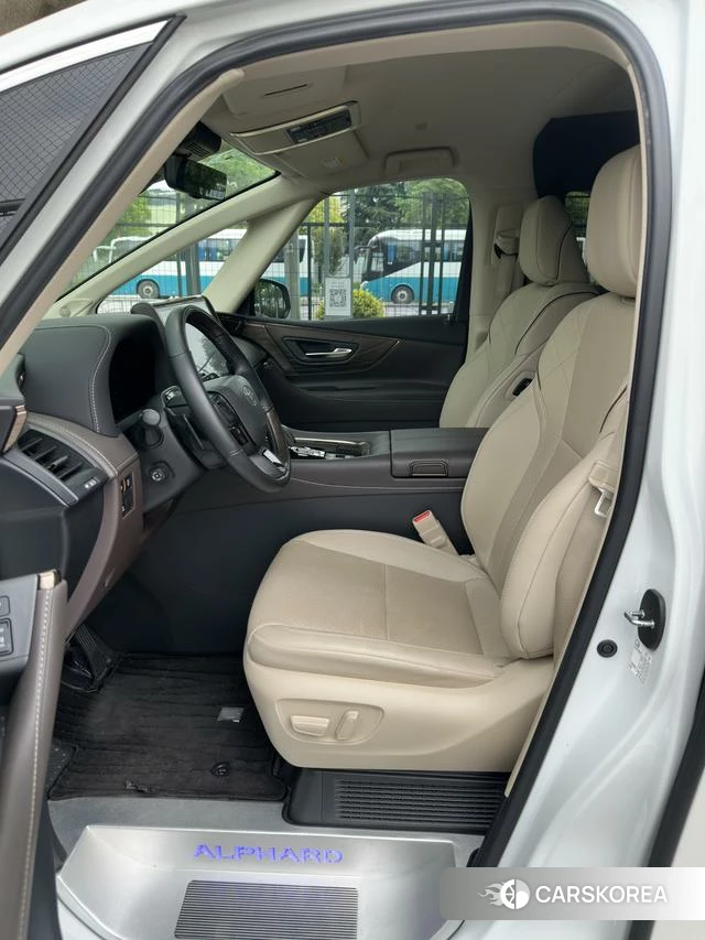 Toyota Elfa id 4314816 из Китая 20