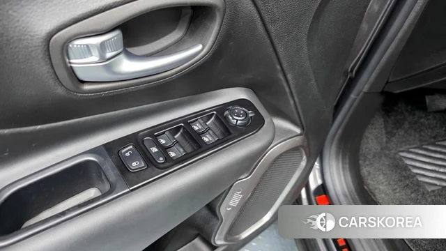 Jeep Renegade id 4294294 из Кореи 20