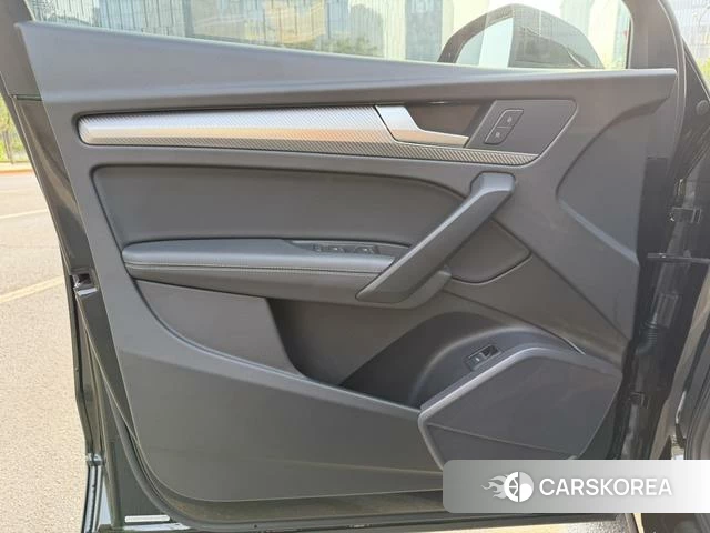 Audi Q5L id 4329182 из Китая 20