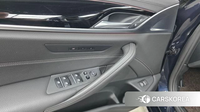 BMW 5 Series (G30) id 4403339 из Кореи 20