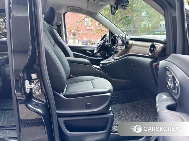 Mercedes-Benz V-class id 4254440 из Китая 20