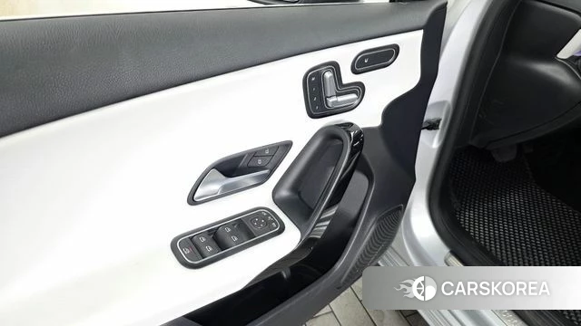 Mercedes-Benz A-Class W177 id 4525422 из Кореи 20