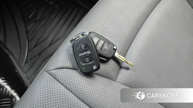 Hyundai The New Grand Starex id 4637847 из Кореи 20