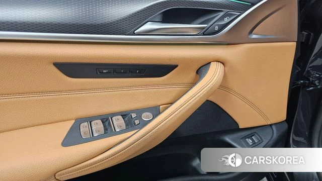 BMW 5 Series (G30) id 4774317 из Кореи 20
