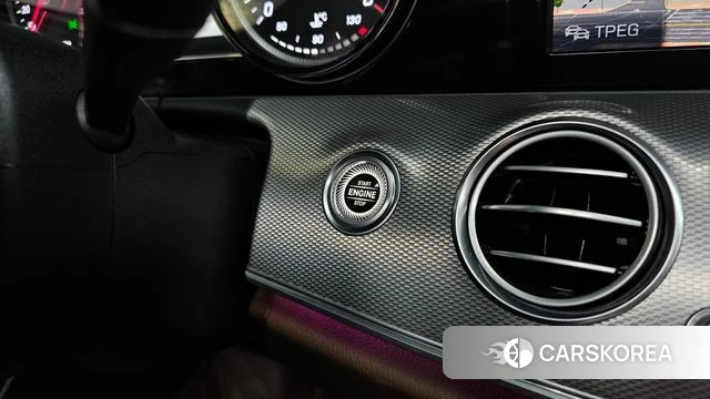 Mercedes-Benz E-Class W213 id 4873309 из Кореи 20