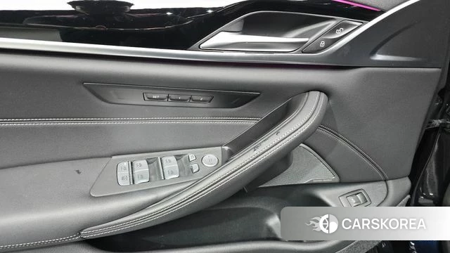 BMW 5 Series (G30) id 4382701 из Кореи 20