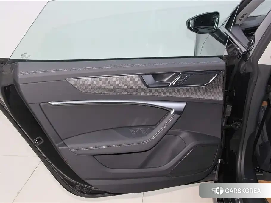 Audi A7L id 4649395 из Китая 20