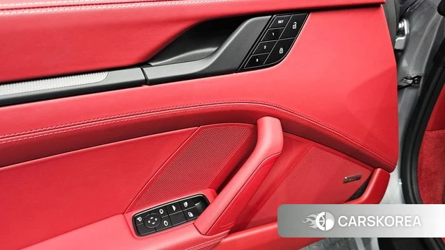 Porsche 911(992) id 4480872 из Кореи 20