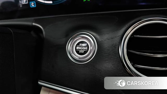 Mercedes-Benz E-Class W213 id 4186168 из Кореи 20