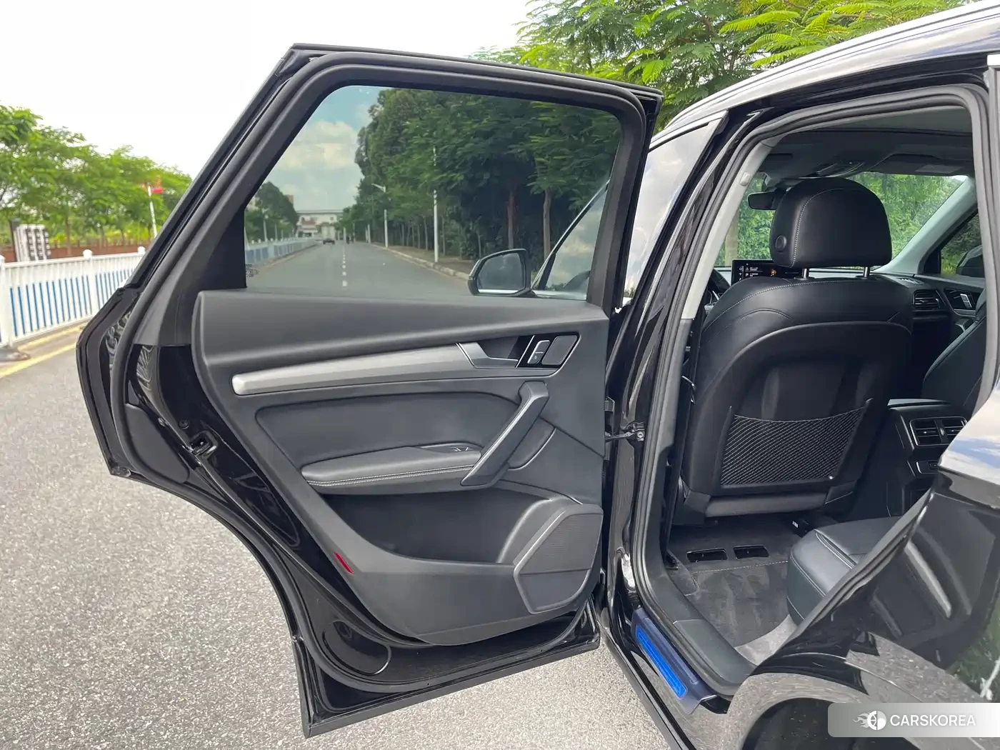 Audi Q5L id 4589235 из Китая 20