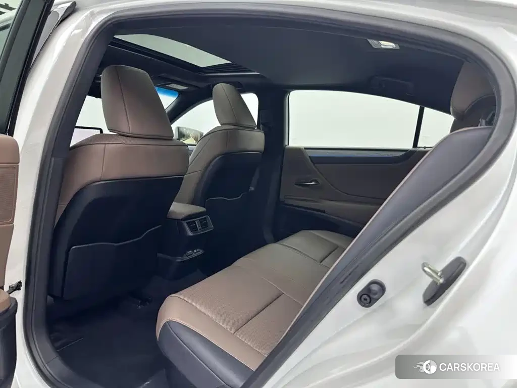 Lexus ES id 4629052 из Китая 20