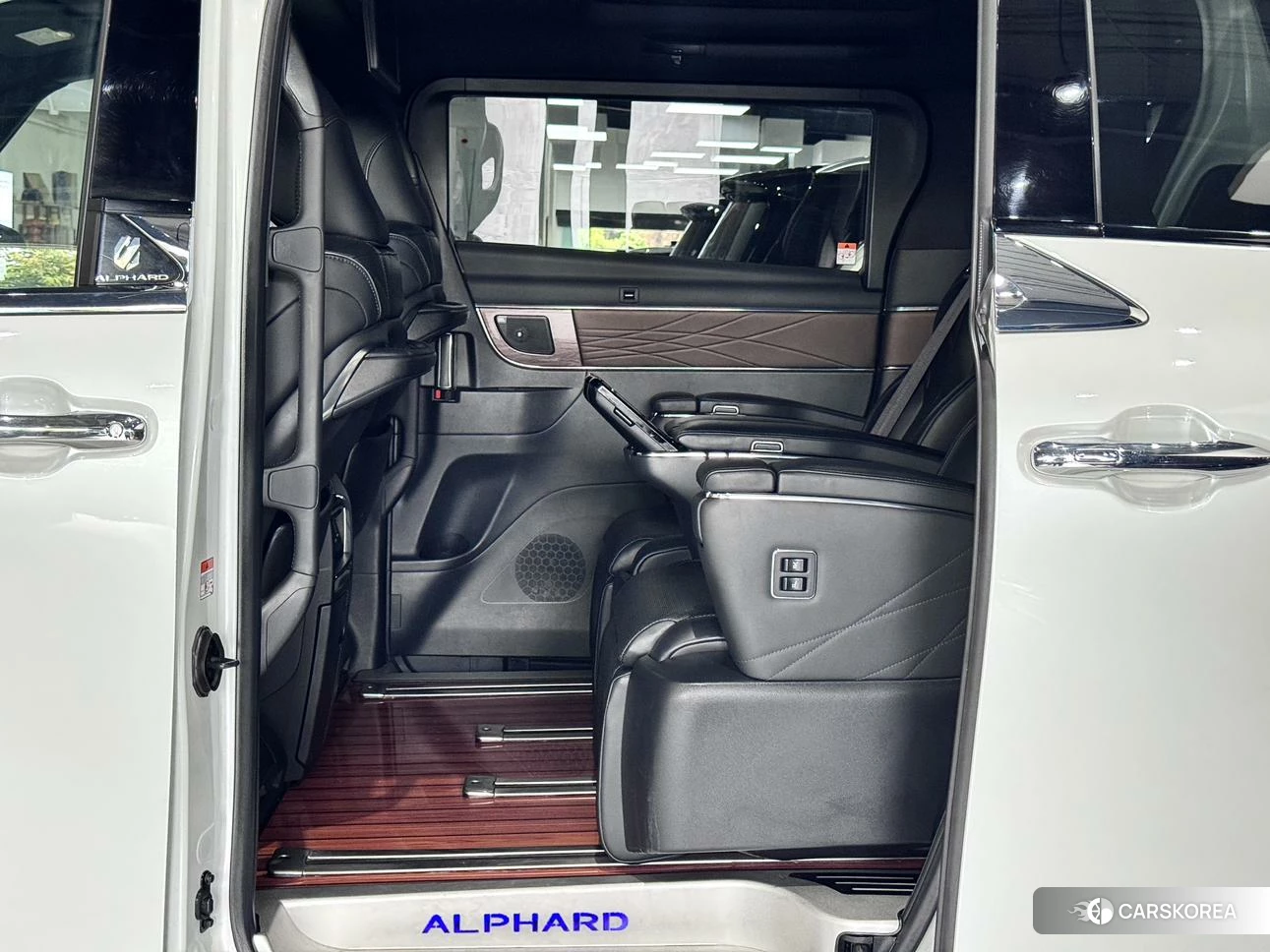 Toyota Elfa id 4407442 из Китая 20