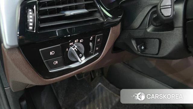 BMW 5 Series (G30) id 4795077 из Кореи 20
