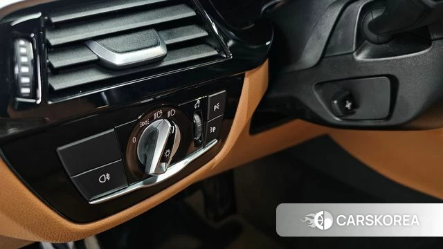 BMW 5 Series (G30) id 4561277 из Кореи 20