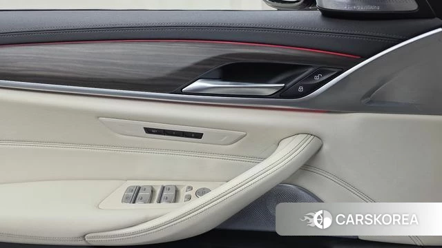 BMW 5 Series (G30) id 4836238 из Кореи 20