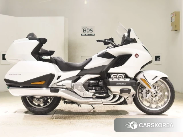 Проданный Honda GL1800 TOUR DCT 2026 из Японии, фото 3