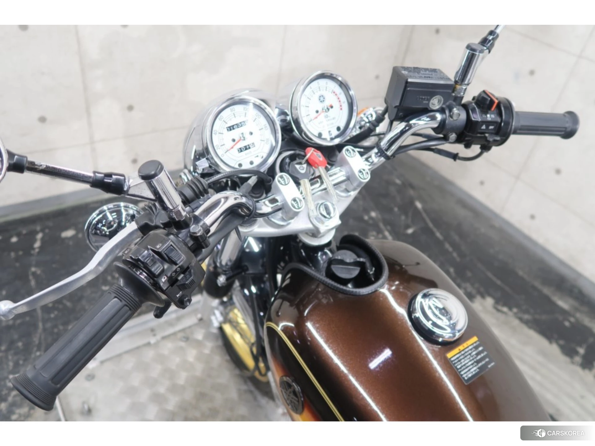 Yamaha SR 400 id 4374373 из Японии 20
