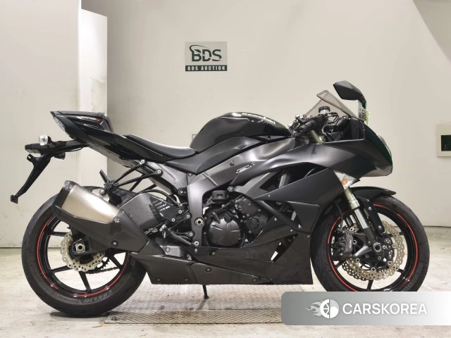 Kawasaki ZX-6R NINJA id 3947314 из Японии 20