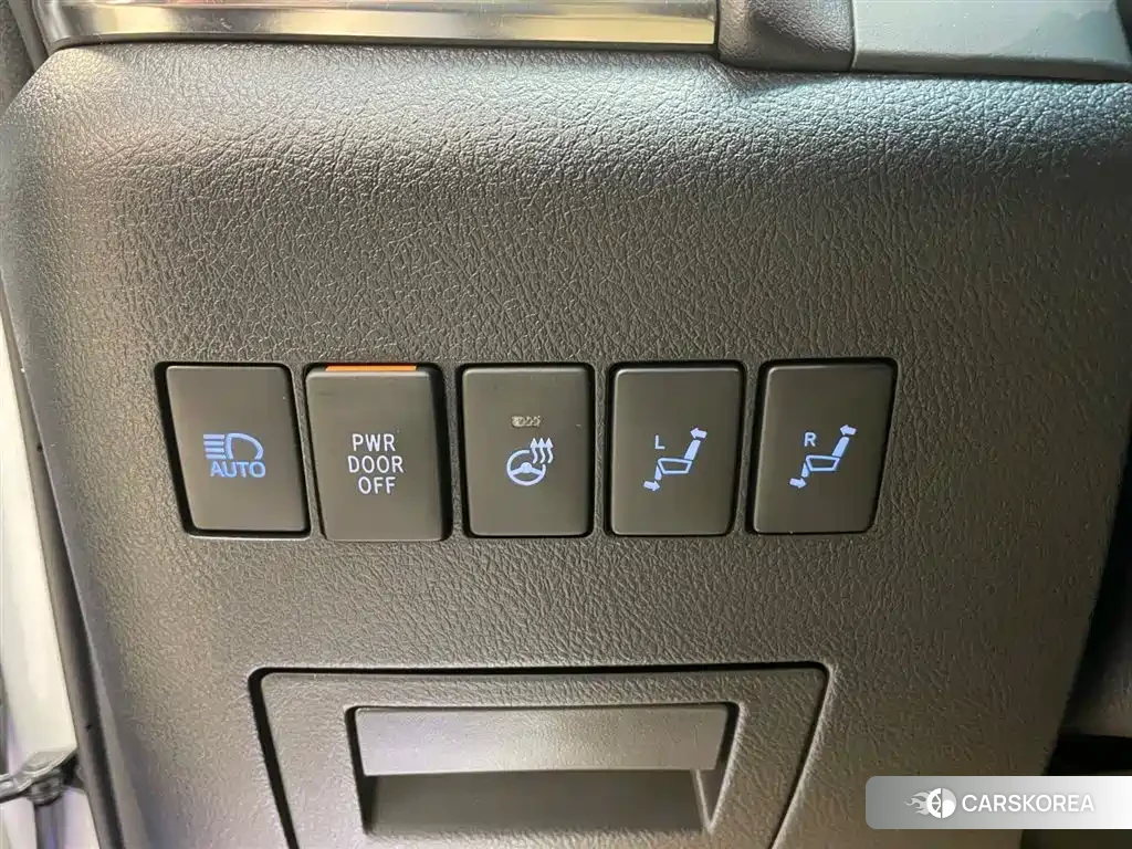Toyota Elfa id 4599735 из Китая 20