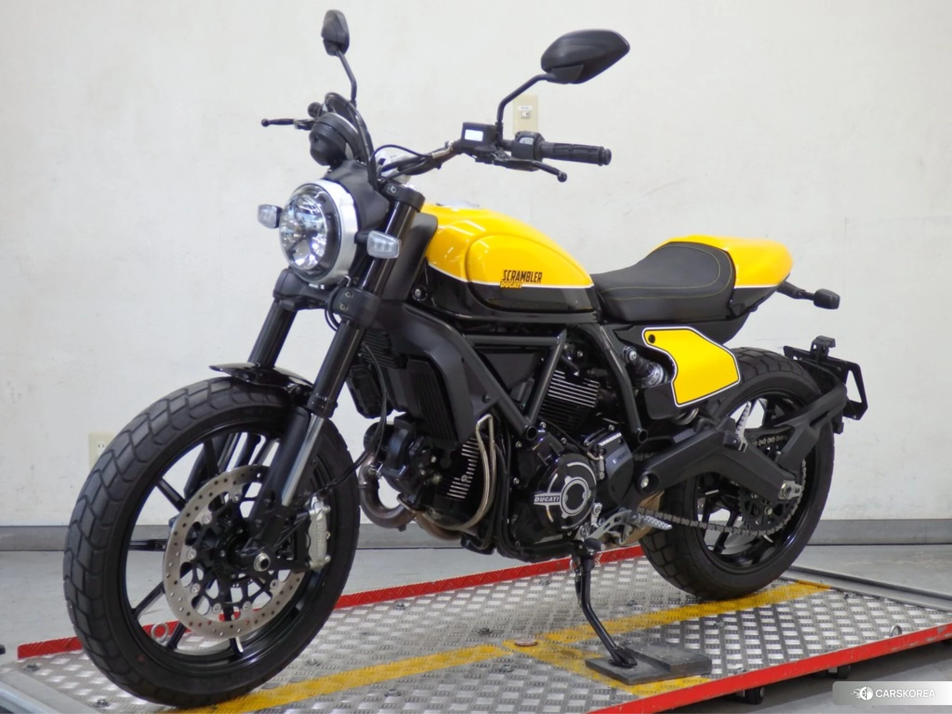 Ducati SCRAMBLER FULL THROTTLE id 3951838 из Японии 20