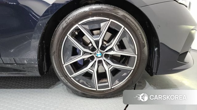 BMW 5 Series (G60) id 4602211 из Кореи 20
