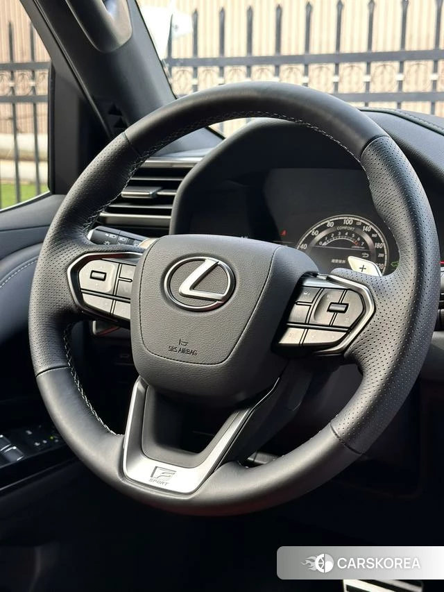 Lexus LX id 4273584 из Китая 20