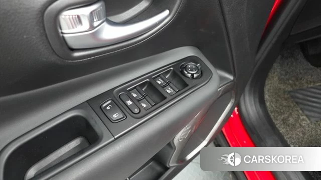 Jeep Renegade id 4609491 из Кореи 20