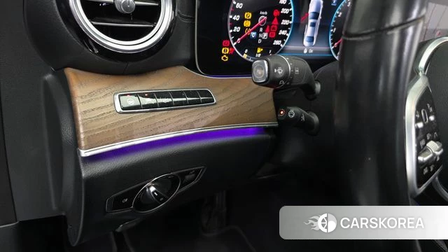 Mercedes-Benz E-Class W213 id 4780510 из Кореи 20