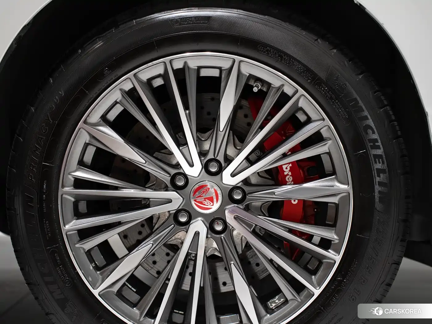 Lexus LM id 4559802 из Китая 21