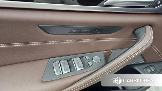 BMW 5 Series (G30) id 4636216 из Кореи 20