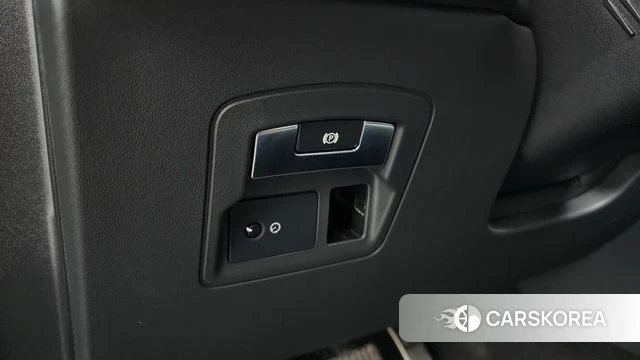 Land Rover Range Rover Velar id 4693662 из Кореи 20