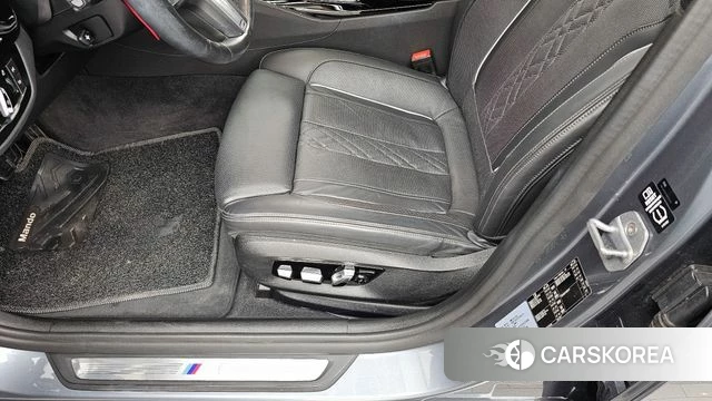 BMW 5 Series (G30) id 4568529 из Кореи 20