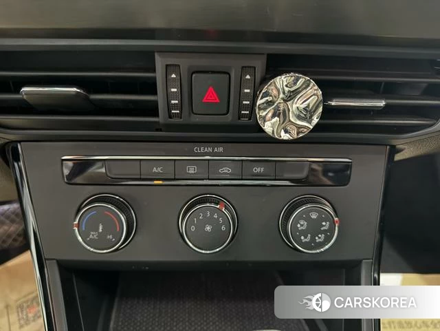 Volkswagen Passat id 4257711 из Китая 20