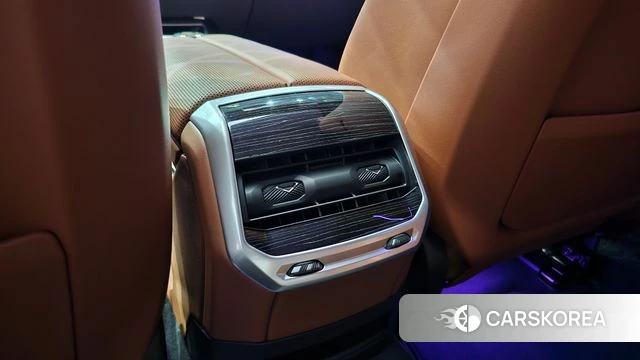 BMW 7 Series (G70) id 4505307 из Кореи 20