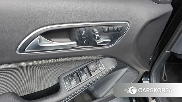 Mercedes-Benz A-Class W176 id 4755431 из Кореи 20