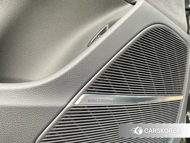 Audi SQ7 id 3968658 из Китая 20